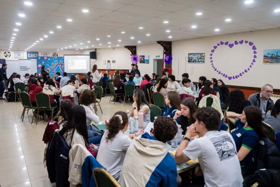 Jóvenes de la provincia pusieron a prueba sus conocimientos en educación financiera