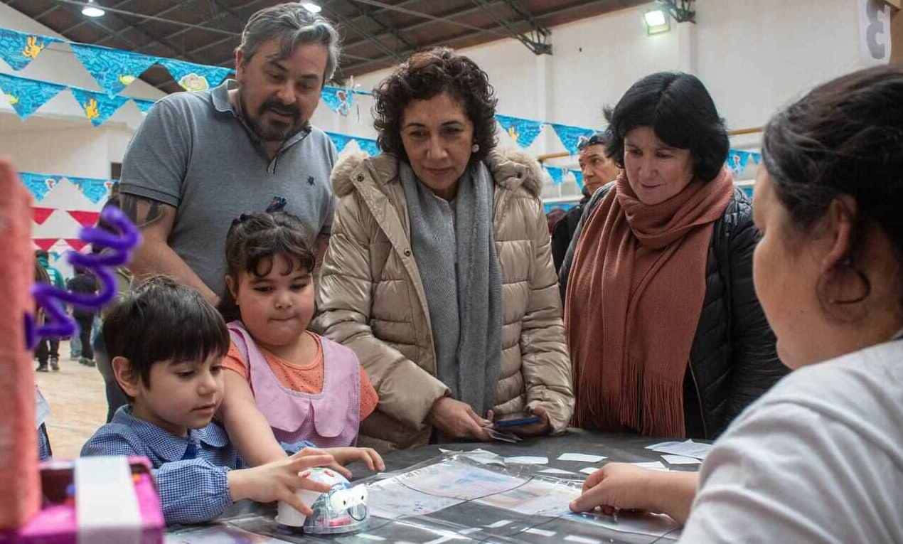 El Concejo Deliberante acompañó la Feria de Arte, Ciencia y Tecnología de instituciones educativas de Tolhuin