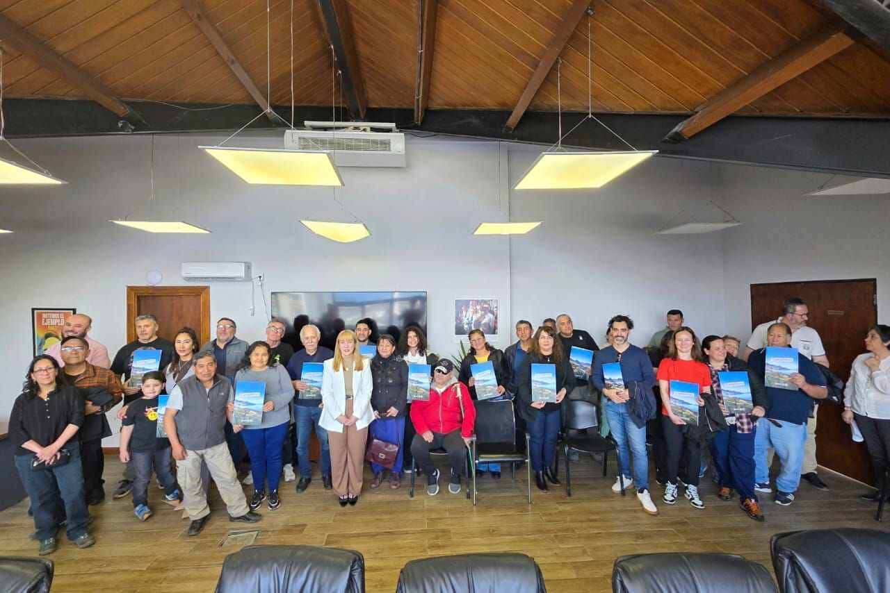 Más Familias de Ushuaia recibieron del municipio la titularidad de sus tierras