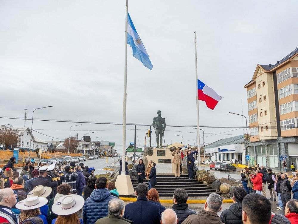 El Municipio acompañó al pueblo chileno en el acto por el 216° Aniversario de su Independencia