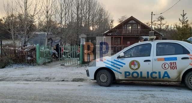 Un hombre fue hallado sin vida en un galpón de su propiedad en Tolhuin