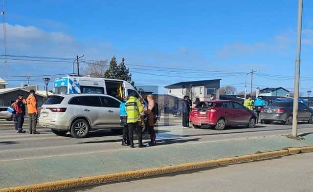 Choque en cadena en el tramo urbano de la ruta 3 en Río Grande dejó un menor golpeado