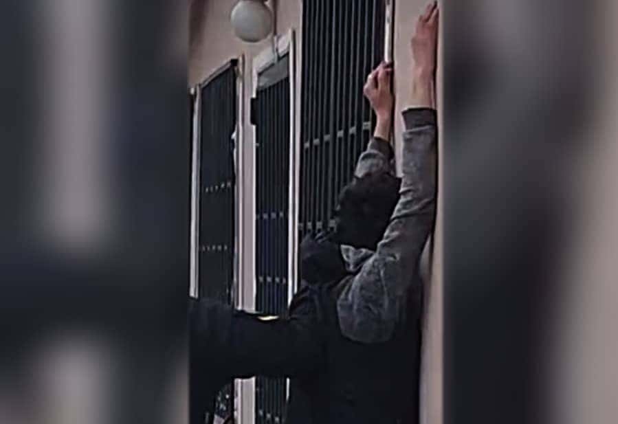 Detuvieron a un joven tras escapar de un local sin pagar una reparación