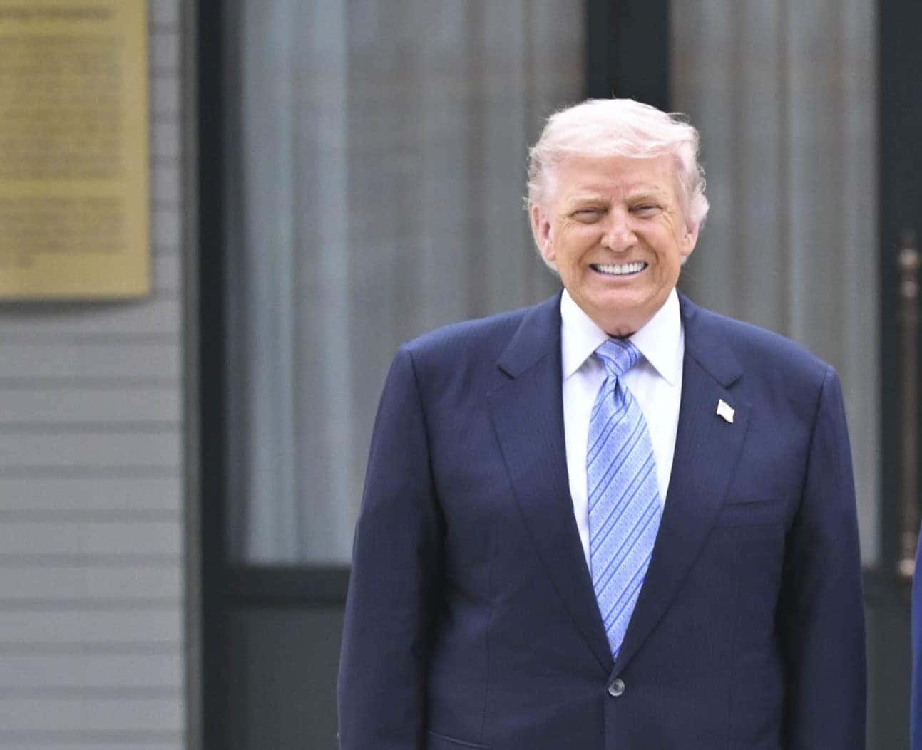 EEUU podría atacar pronto sitio nuclear iraní, dice Trump y afirma que conflicto con Irán es “pan comido”