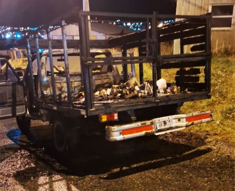 Incendian un camión estacionado en Ushuaia