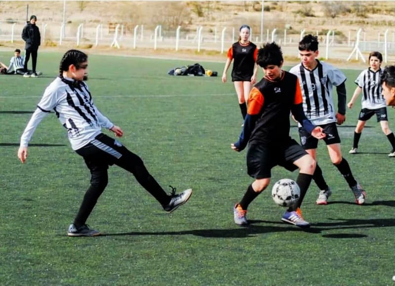 Lanzan programa recreativo “Fútbol de Barrio”