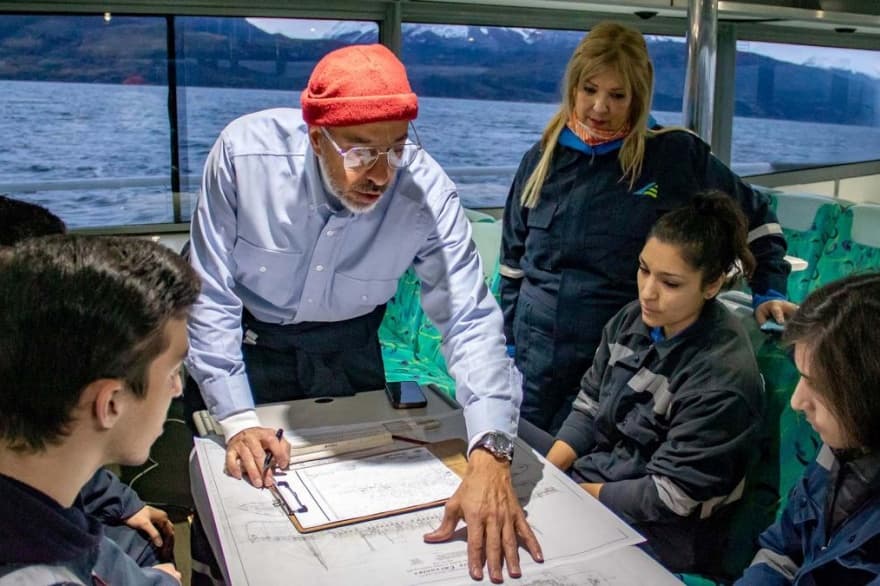 Una tormenta en el Canal Beagle impidió llegar hasta los restos del "Titanic argentino"