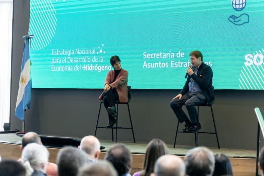 Melella y Marcó del Pont presentaron la estrategia nacional para el desarrollo de hidrógeno