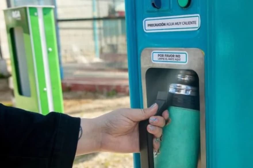 Con la primavera vuelven los puntos de recarga de agua caliente gratis en Río Grande