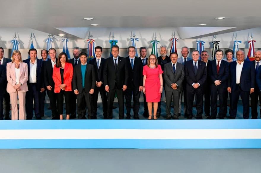 Melella y gobernadores junto a Massa: "Estamos convencidos que es el Presidente que necesitamos"