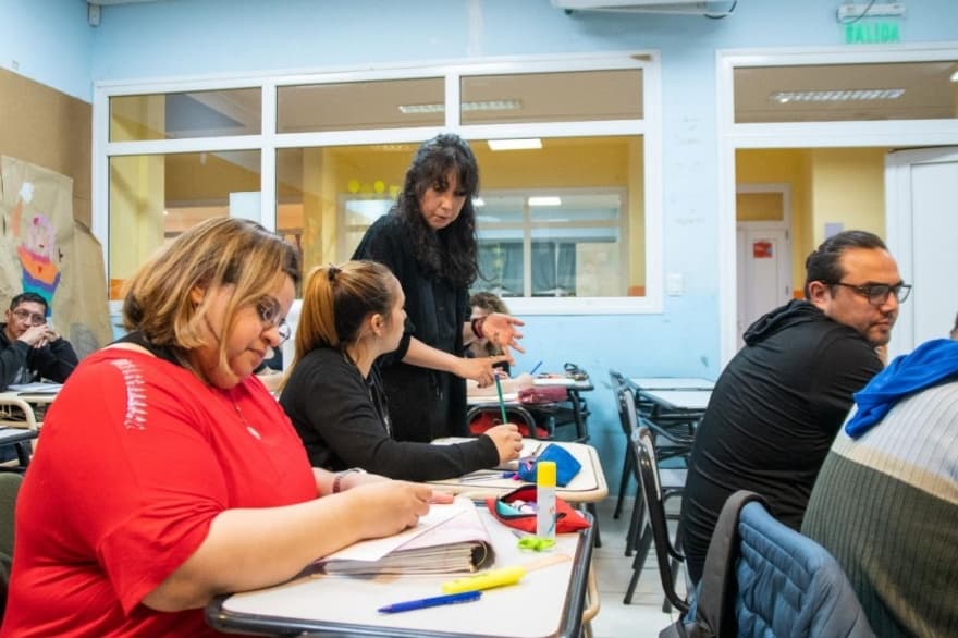 Abrieron las inscripciones para el bachillerato popular y CENS en Ushuaia, Tolhuin y Río Grande