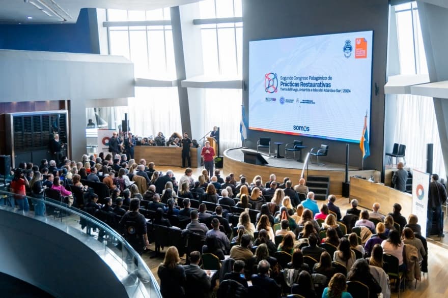 Melella encabezó en Ushuaia la apertura de congreso patagónico sobre justicia penal juvenil