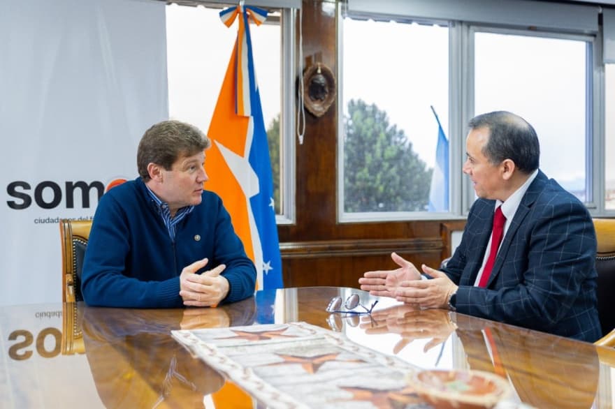 Hidrógeno verde e integración regional, los ejes del encuentro entre Melella y el Cónsul de Chile