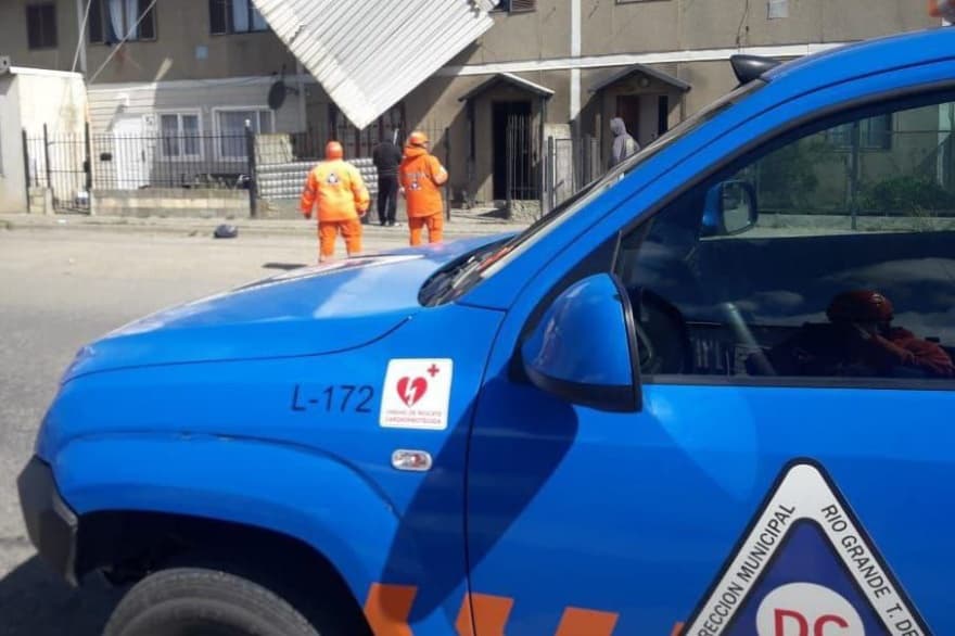 Defensa Civil realizó cerca de 60 intervenciones por el temporal de viento en Río Grande