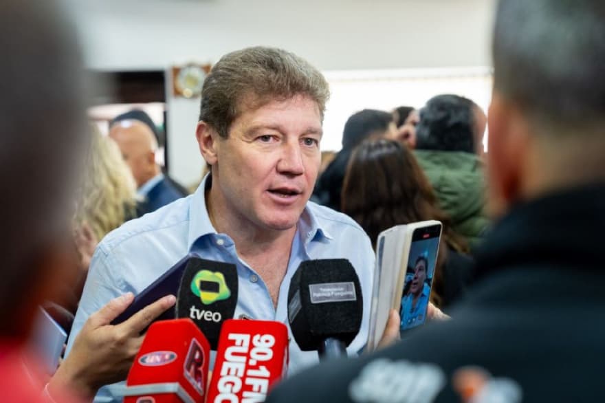 El gobernador Melella celebró el fallo judicial que avaló la reforma de la Constitución Provincial