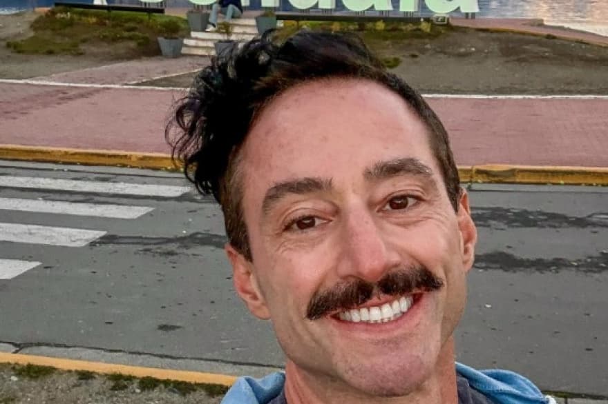 El turista norteamericano fallecido camino al glaciar Ojo del Albino habría caído desde 90 metrosApareció muerto camino al Ojo del Albino el turista estadounidense buscado en Ushuaia