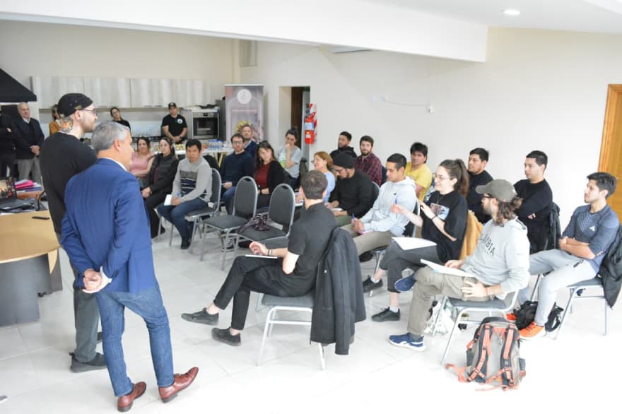 Más de 50 emprendedores fueguinos participan de capacitación organizada por Gobierno y Camuzzi