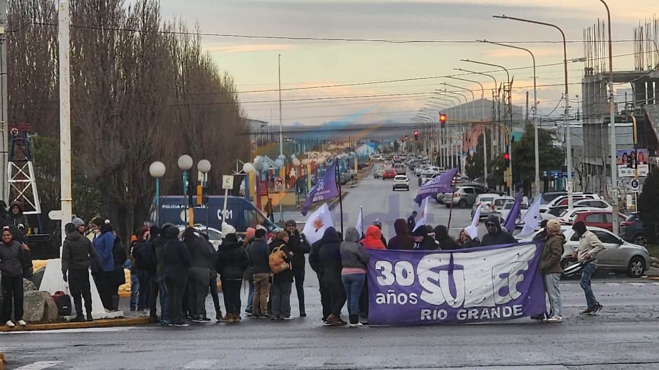 Educación y SUTEF abren paritarias este lunes con miras al comienzo del ciclo lectivo
