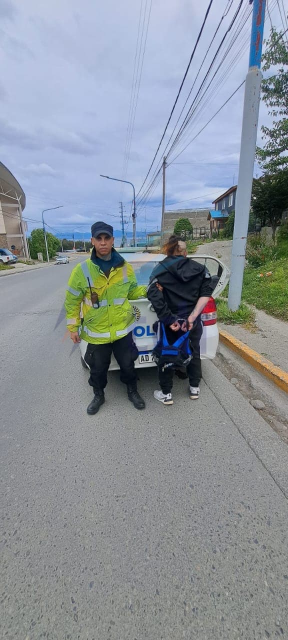 Motociclista fue aprehendido luego de chocar un rodado y golpear al conductor del mismo