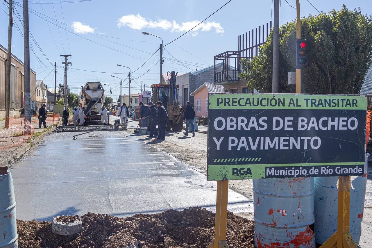 Continúan los trabajos sobre la calle 25 de Mayo
