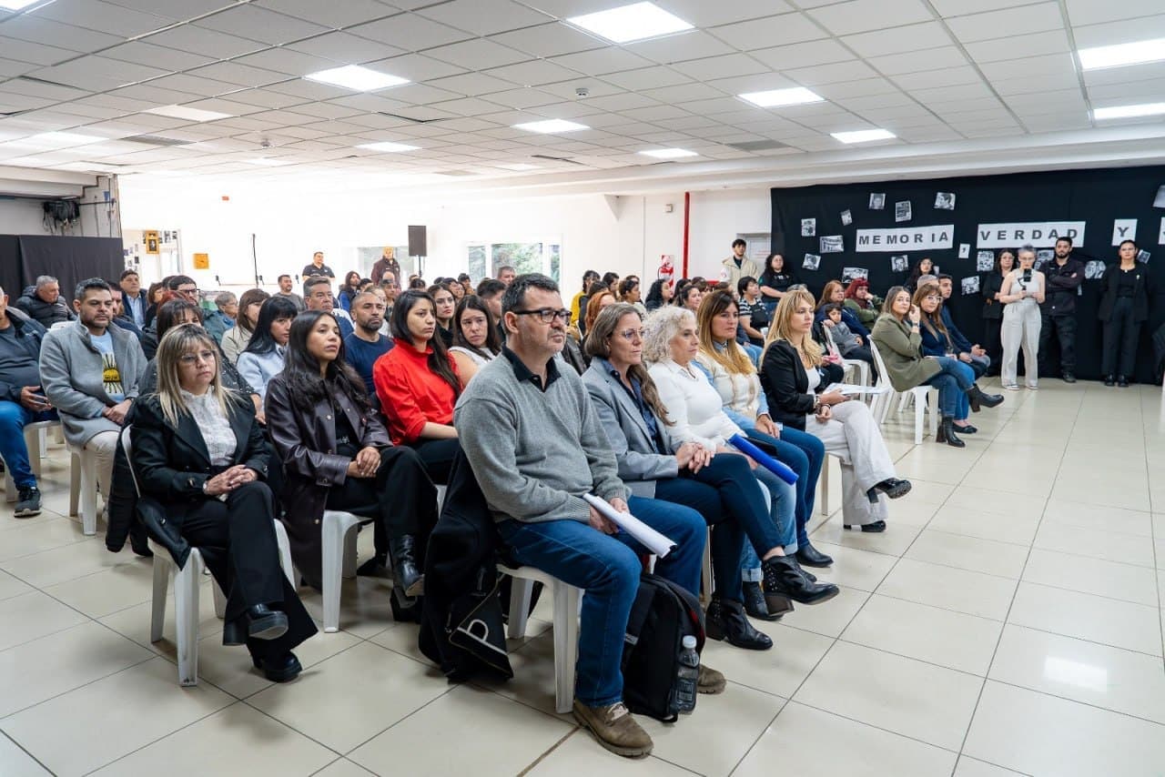 El Gobierno de la provincia conmemoró el día de la Memoria, la Verdad y la Justicia con un acto en el Centro Cultural Yaganes
