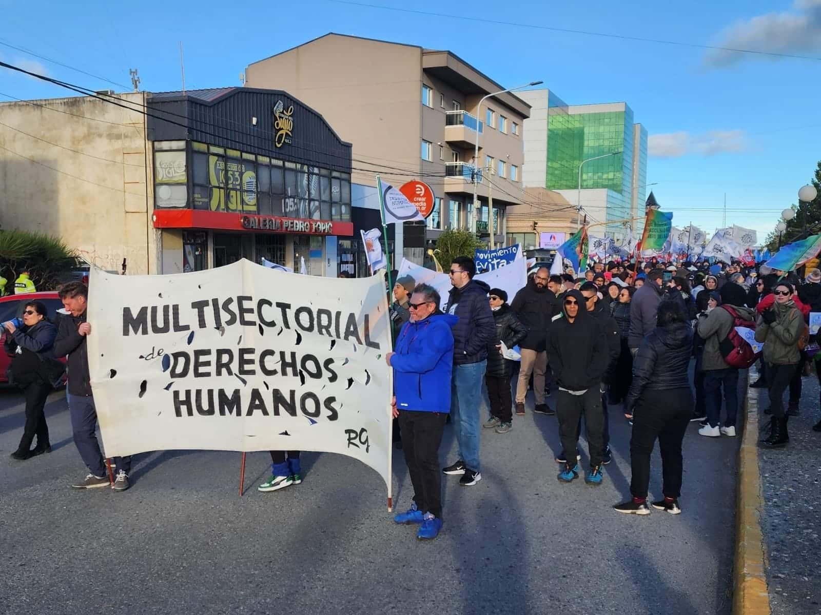 La multisectorial de Derechos Humanos se movilizó por el Día de la Memoria y reiteró el pedido para cambiar el nombre del barrio de Chacra IV