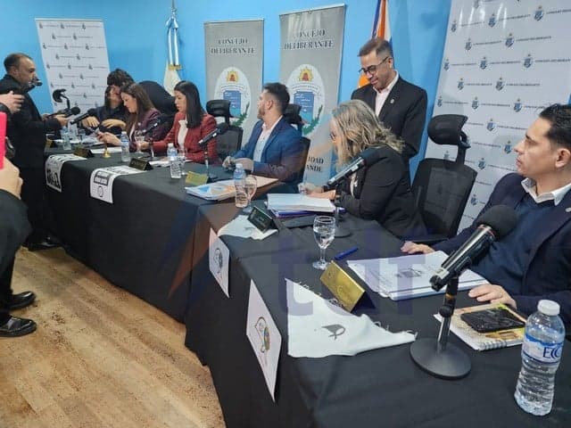 Concejales aprobaron la ordenanza de regulación del transporte mediante plataformas digitales