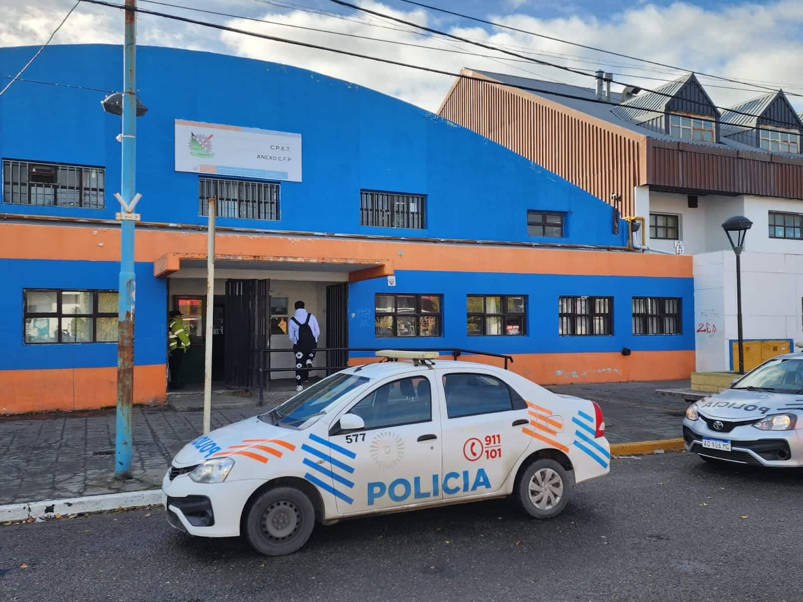 Nueve colegios con vigilancia policial por amenazas de «tiroteos»