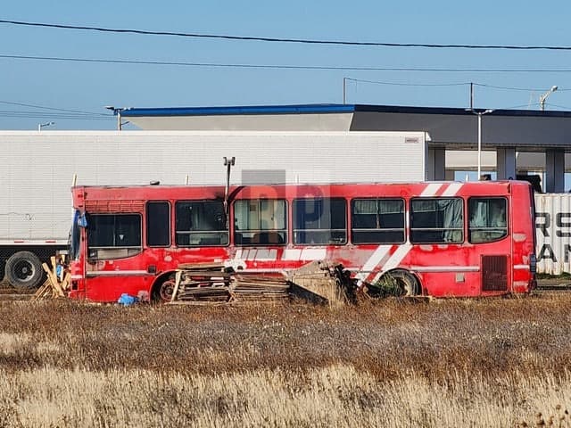 Allanaron el colectivo donde pernoctan marginales acusados de un asalto en circunvalación