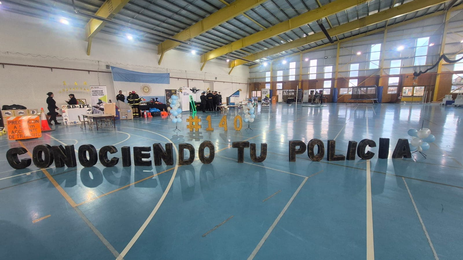 La muestra de la Policía, en Tolhuin