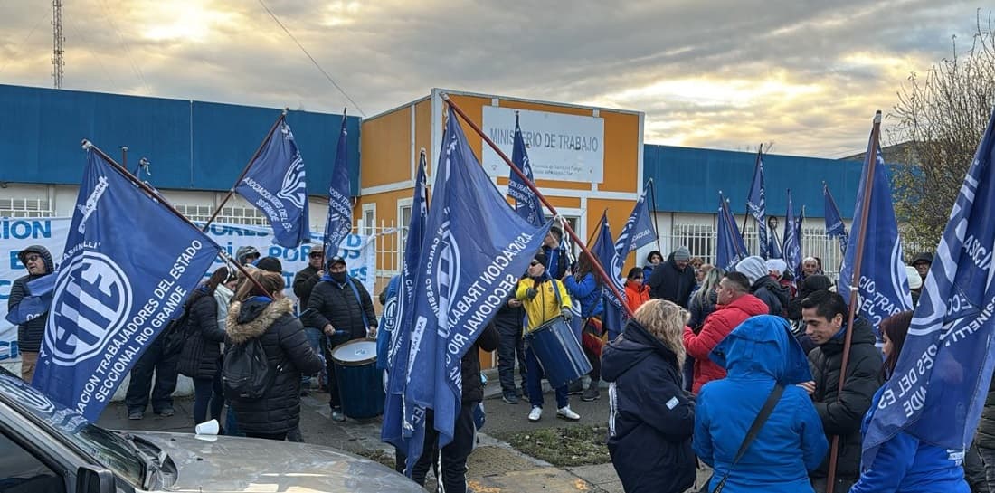 Protesta de ATE para que Gobierno reabra las paritarias