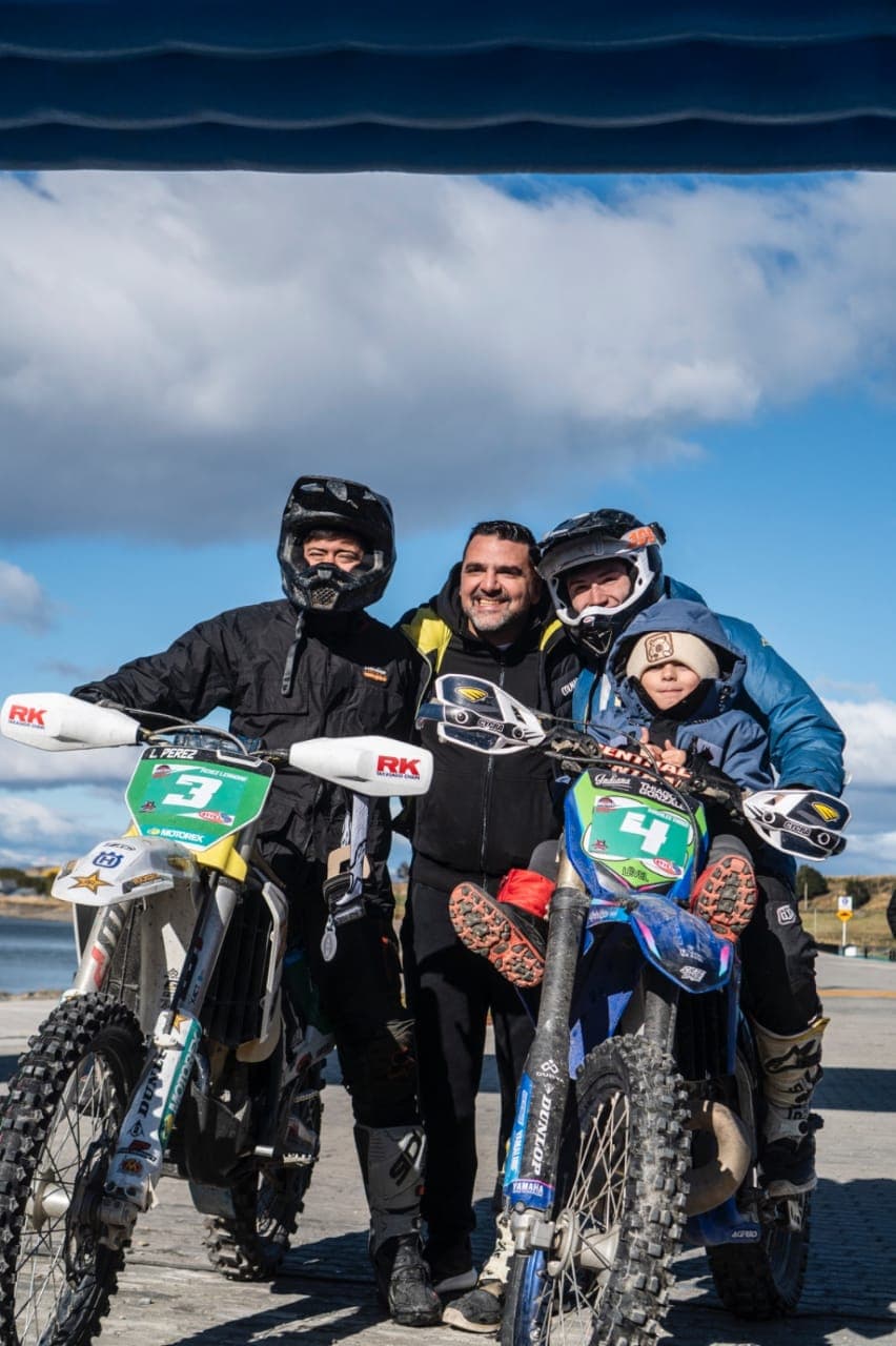 “La Vuelta a la Tierra del Fuego regresó a Ushuaia tras más de 20 años y reunió a más de 140 pilotos”