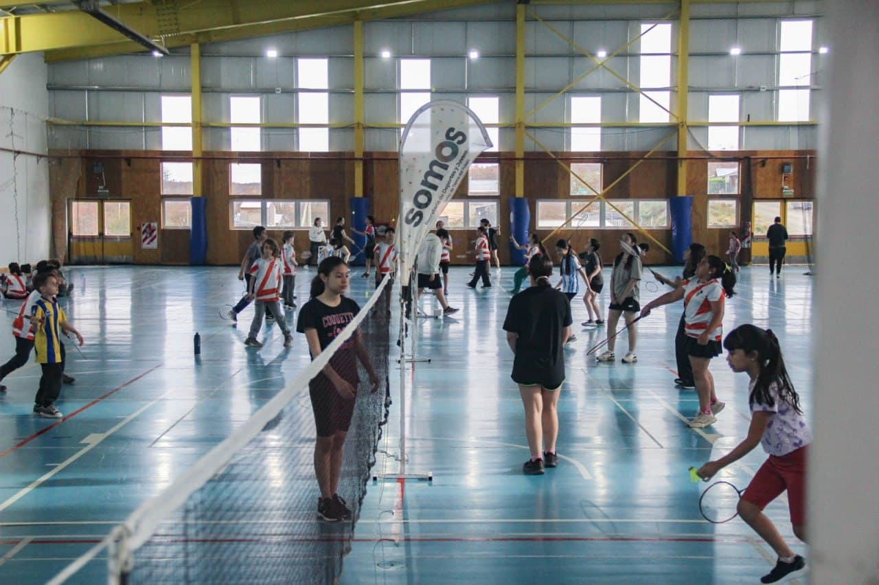 Con gran participación se realizó un torneo local de Bádminton en Tolhuin