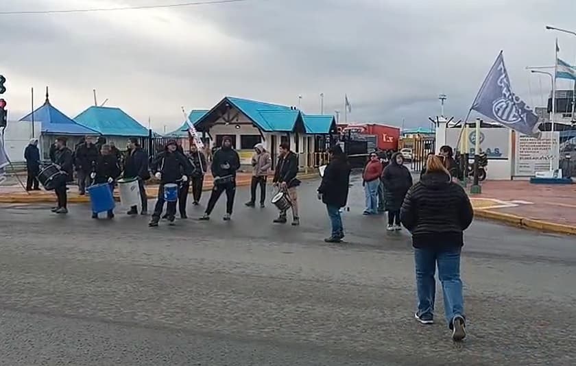 Intervención del Puerto: “Los trabajadores excluidos no soportamos más”