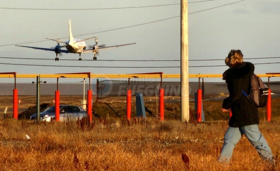 "Es el colmo que no podamos contar con un transporte aéreo por falta de divisas extranjeras", dijo Recchia