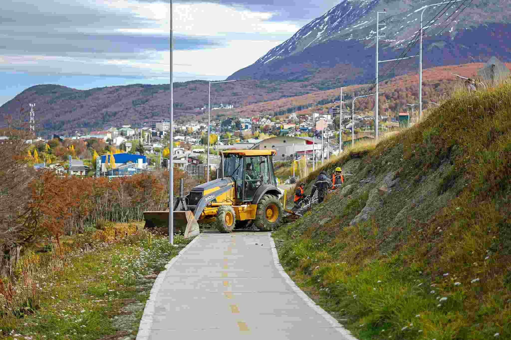 La DPOSS trabaja en la reparación del acueducto sin restricción de Agua Potable