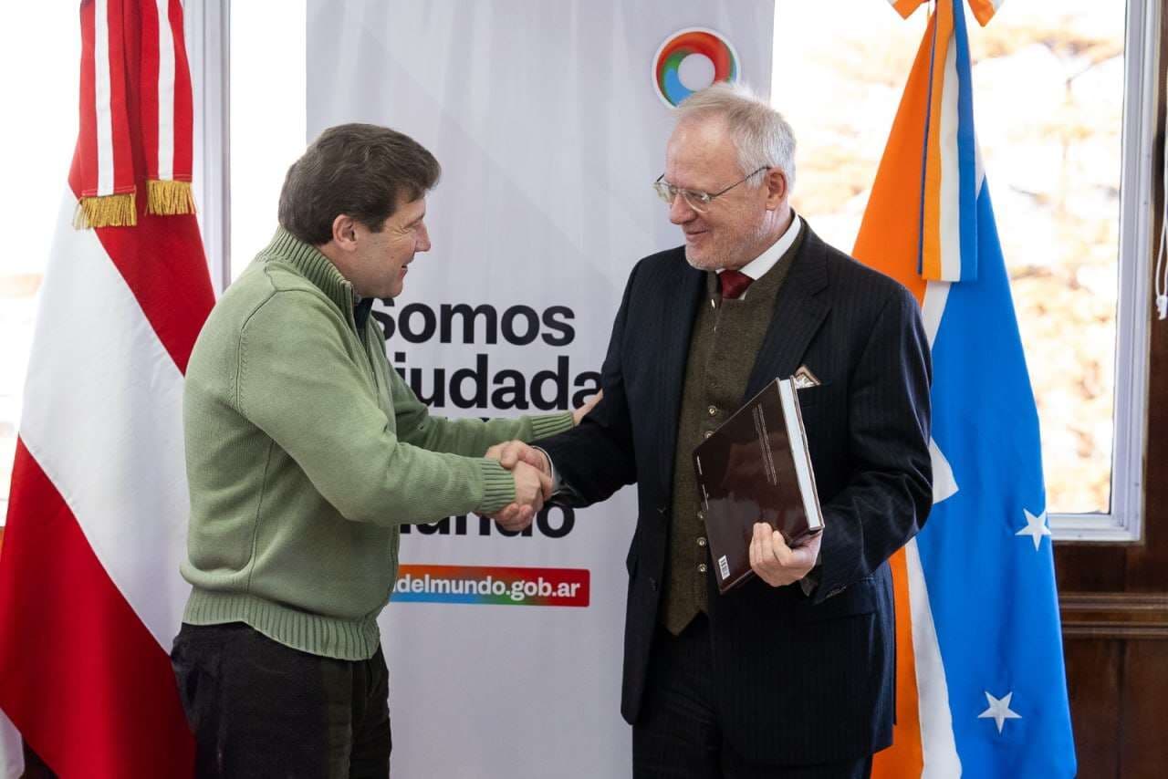 El Gobernador recibió al Embajador de Austria en la apertura del Consulado Honorario de ese país en Tierra del Fuego