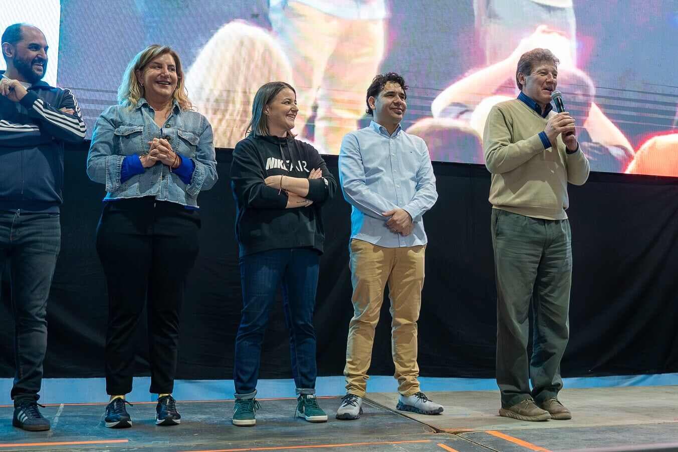 Más de 3500 mujeres colmaron el Gimnasio Bonuccelli por el Bingo del Día de las Madres de Fuerza Patria