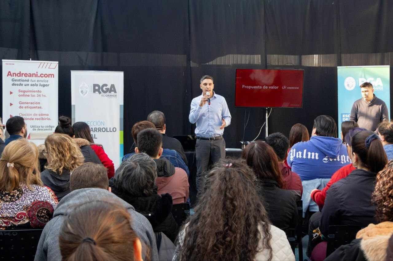 Escuela Municipal de Emprendedores: Una política integral que consolida el desarrollo económico local