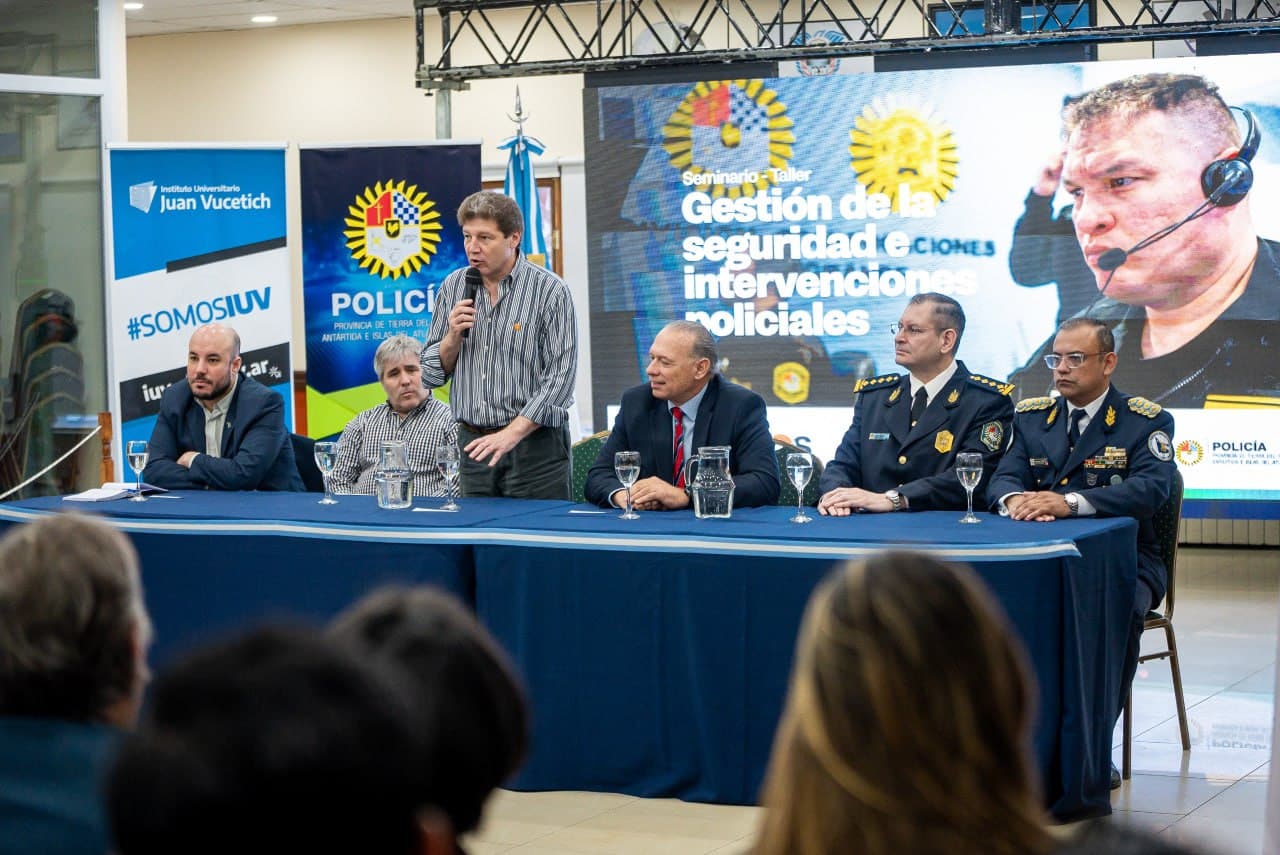 El  Gobierno avanza con la Profesionalización Policial: Inició  capacitación sobre "Gestión de la Seguridad e Intervenciones Policiales"