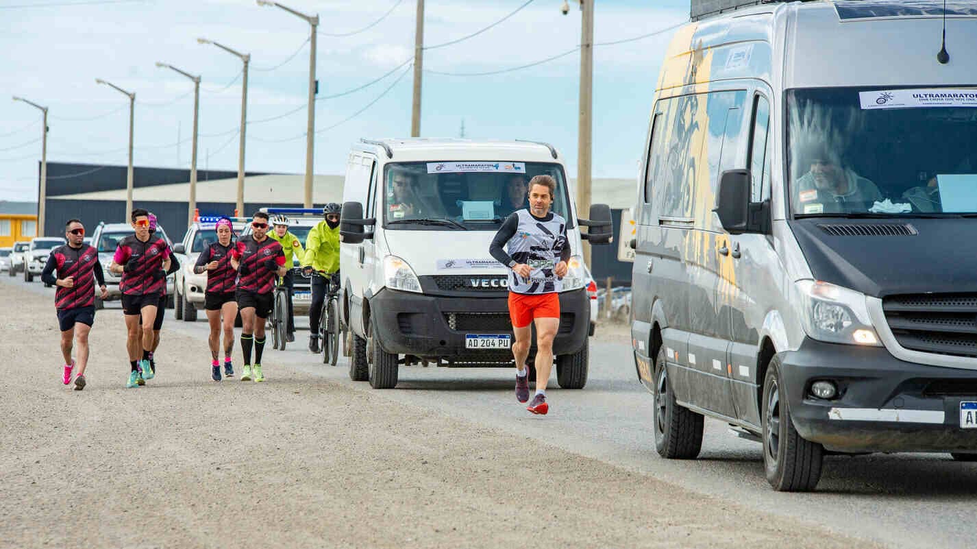 Primer día de la ultra maratón 4: Federico Sciurano corrió 43K hasta Estancia Viamonte