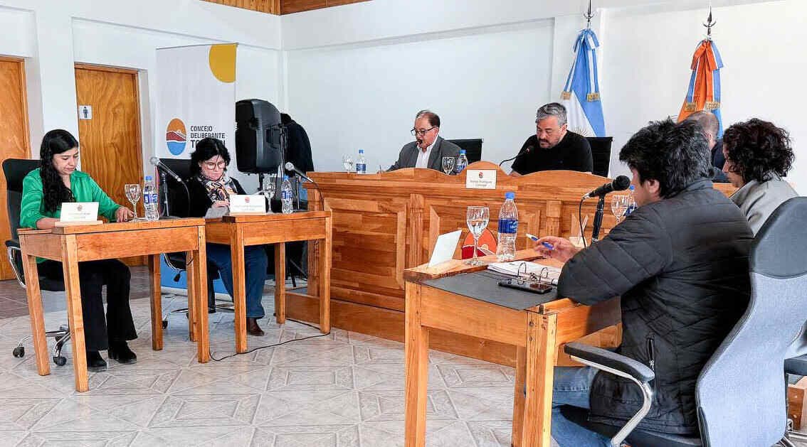 Sesión Extraordinaria y una visita muy especial en el Concejo Deliberante