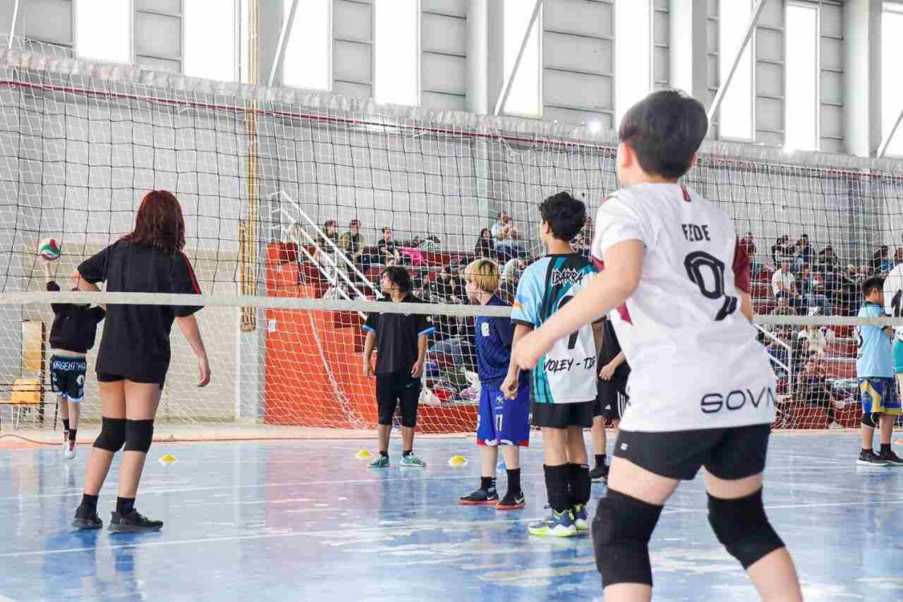 Encuentro Local de Mini Vóley en Río Grande