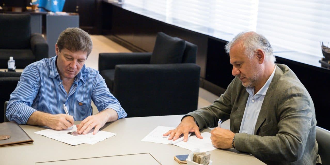 El Gobernador Melella firmó un convenio de cooperación con NewSan  para más infraestructura en la producción de mejillones