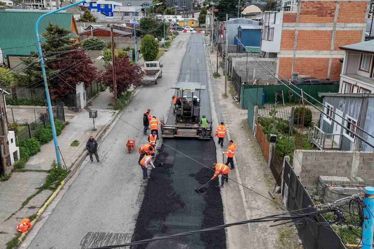 La Municipalidad de Ushuaia pavimentó la calle Primer Argentino
