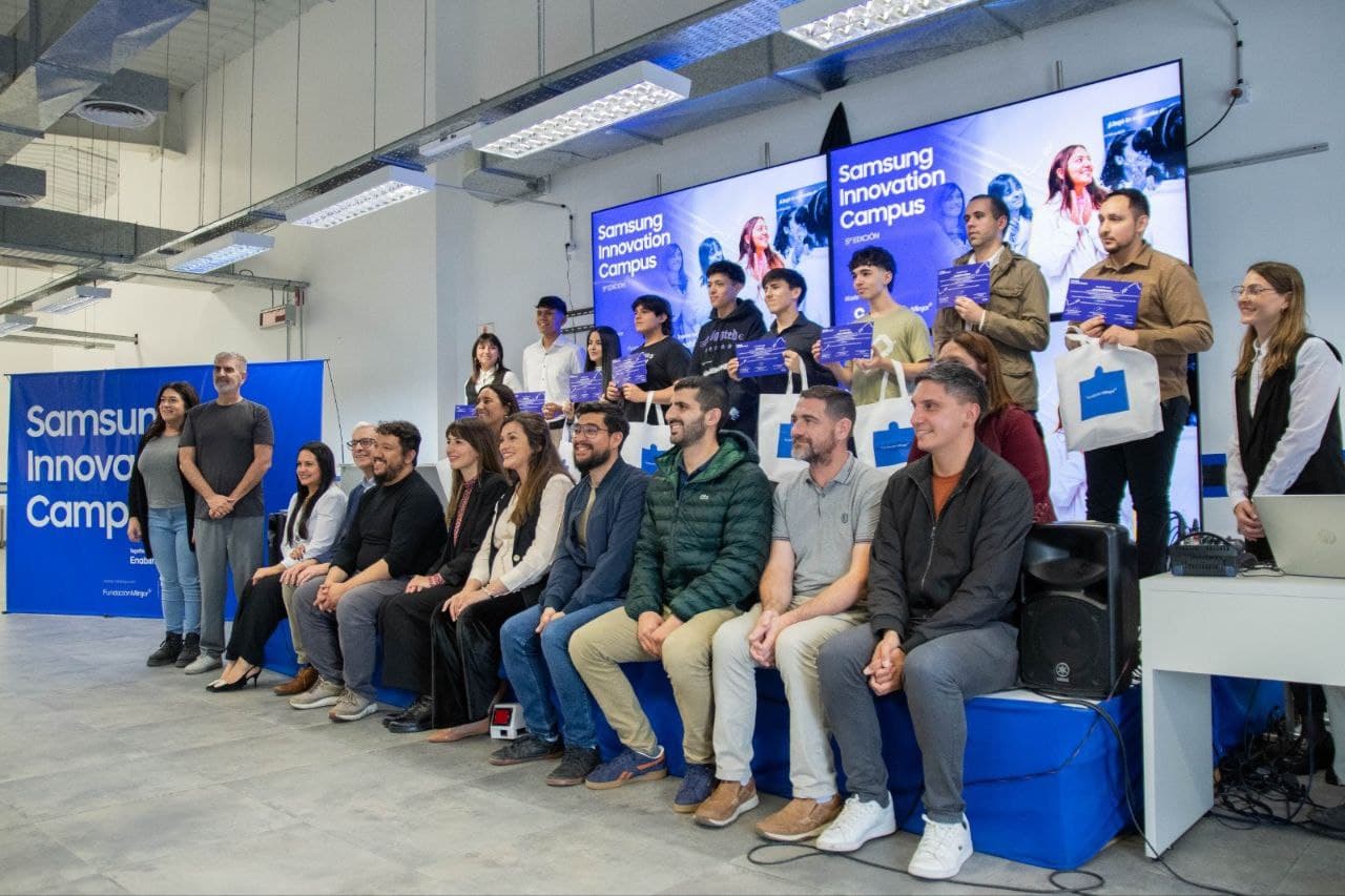 Samsung Argentina celebra la graduación de 11 estudiantes fueguinos en Inteligencia Artificial