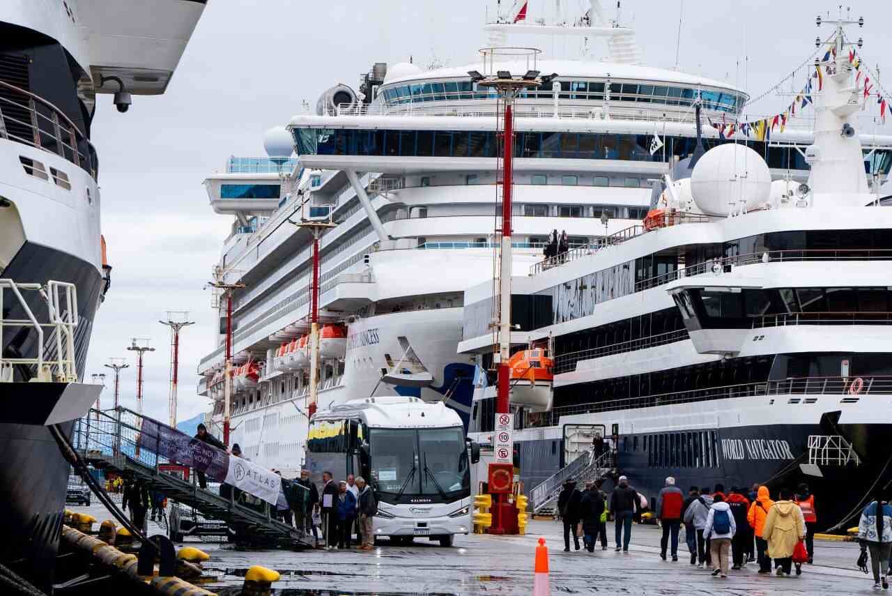 Tierra del Fuego demostró su capacidad operativa en una jornada de alta complejidad de Cruceros en Ushuaia
