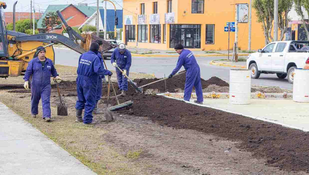 Con aporte de vecinos y ejecución municipal, quedó habilitada la dársena de Av. Belgrano y Colón