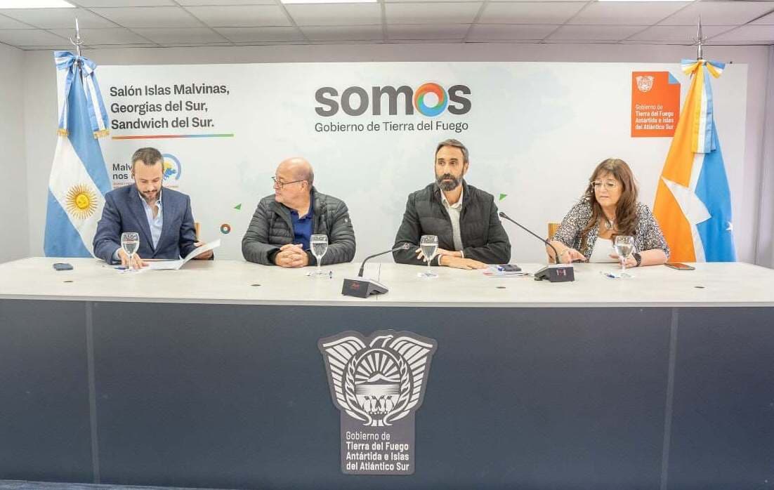 Se firmó ante escribano la transferencia de los yacimientos de YPF a la empresa estatal Terra Ignis