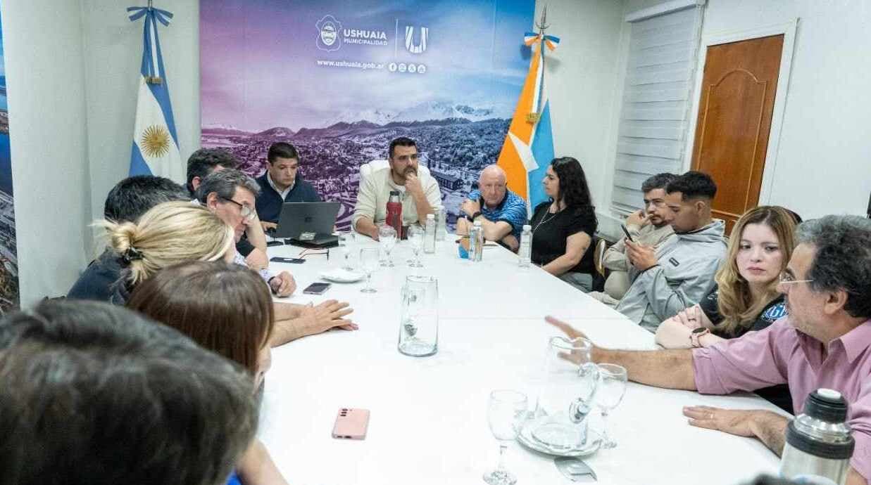 El Municipio de Ushuaia y los Gremios alcanzaron un acuerdo salarial del 10,33% para el primer trimestre de 2026
